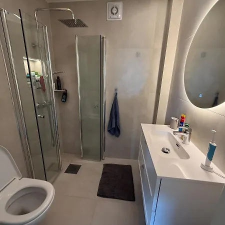 Moderne 3-roms Naer Sentrum Берген