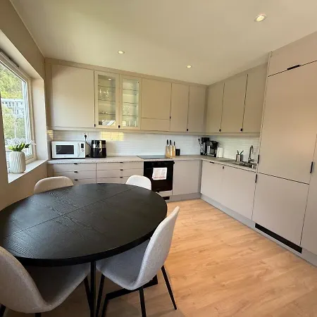 Moderne 3-roms Naer Sentrum *