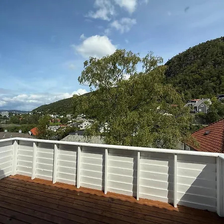 Moderne 3-roms Naer Sentrum Берген