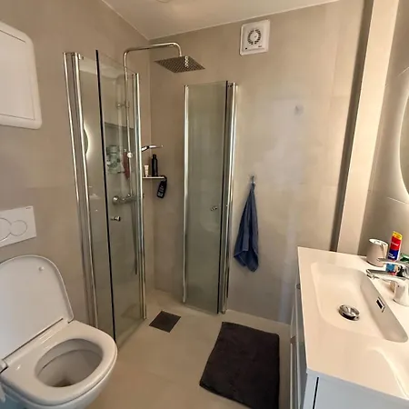 Moderne 3-roms Naer Sentrum Берген